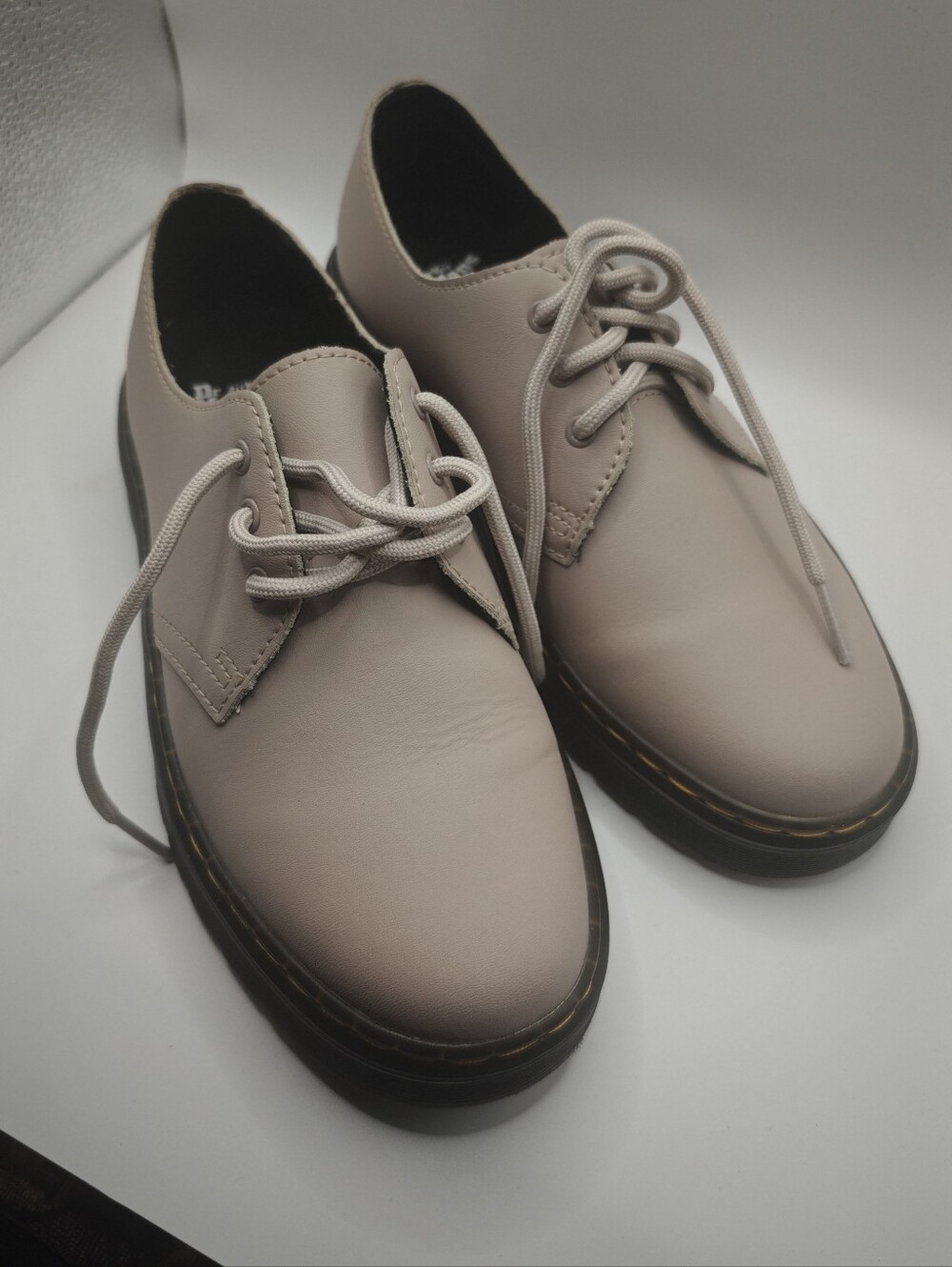 Dr. Martens ZavalaLo NWOB Leather Oxford Shoes Women’s 7 Men’s 6 - Taupe- New